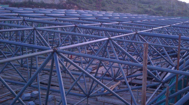 德惠概述网架加工中对钢材的质量的过细恳求
